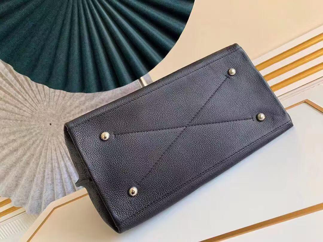 Louis Vuitton Carmel