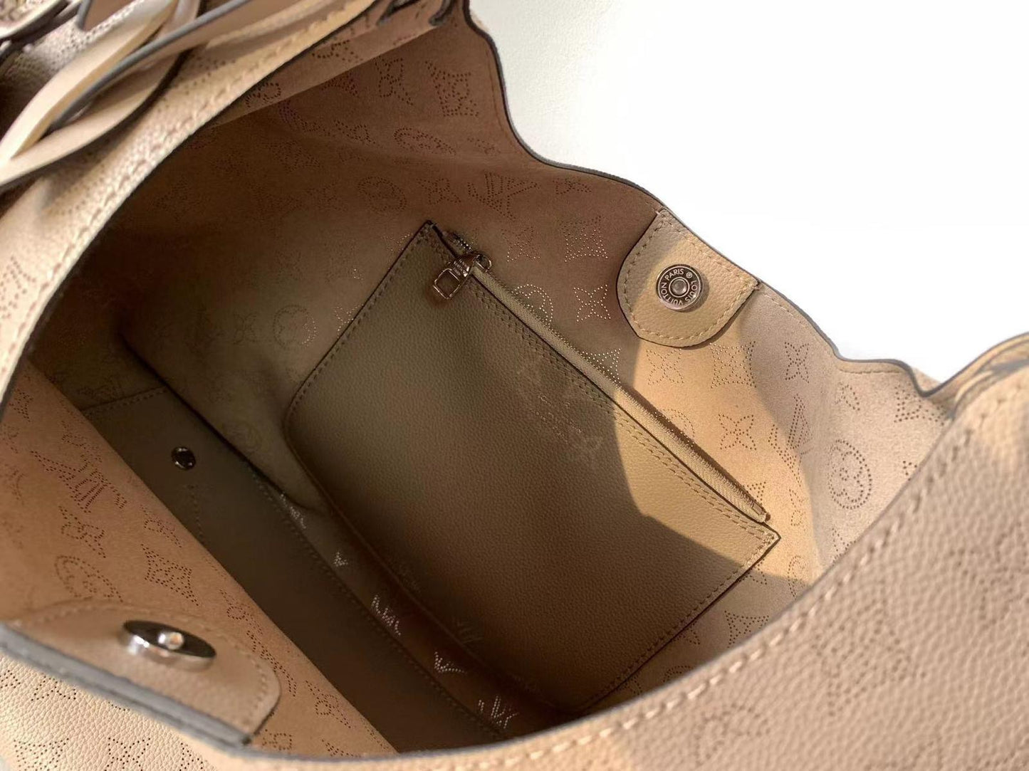 Louis Vuitton Carmel