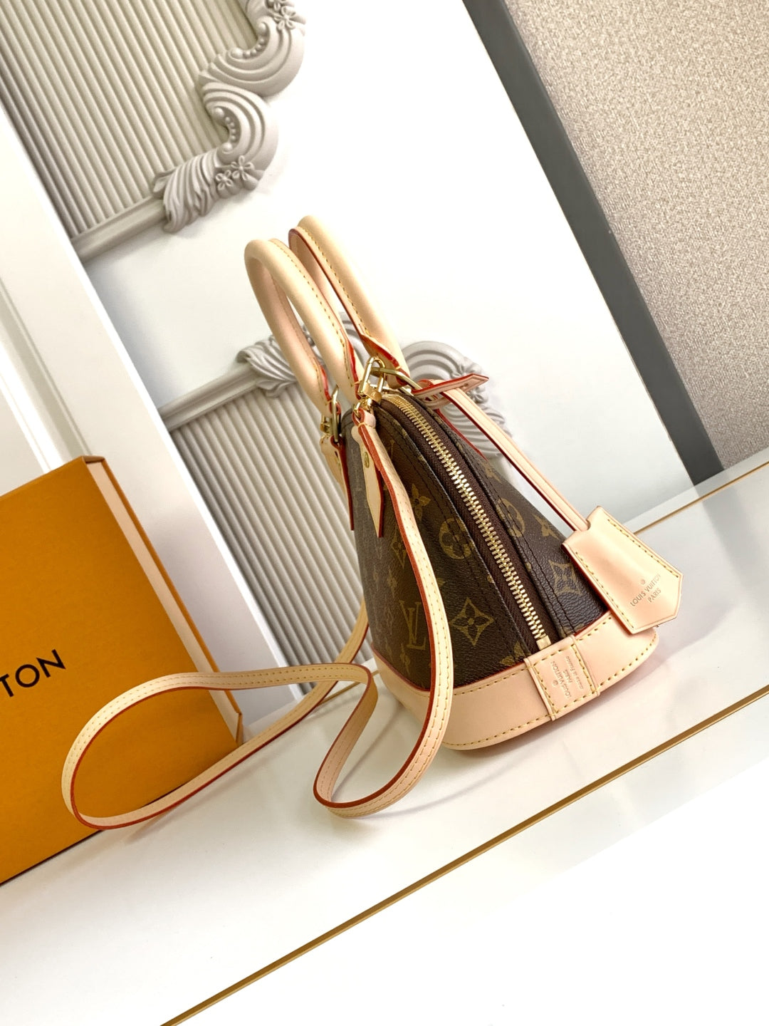 Louis Vuitton Alma