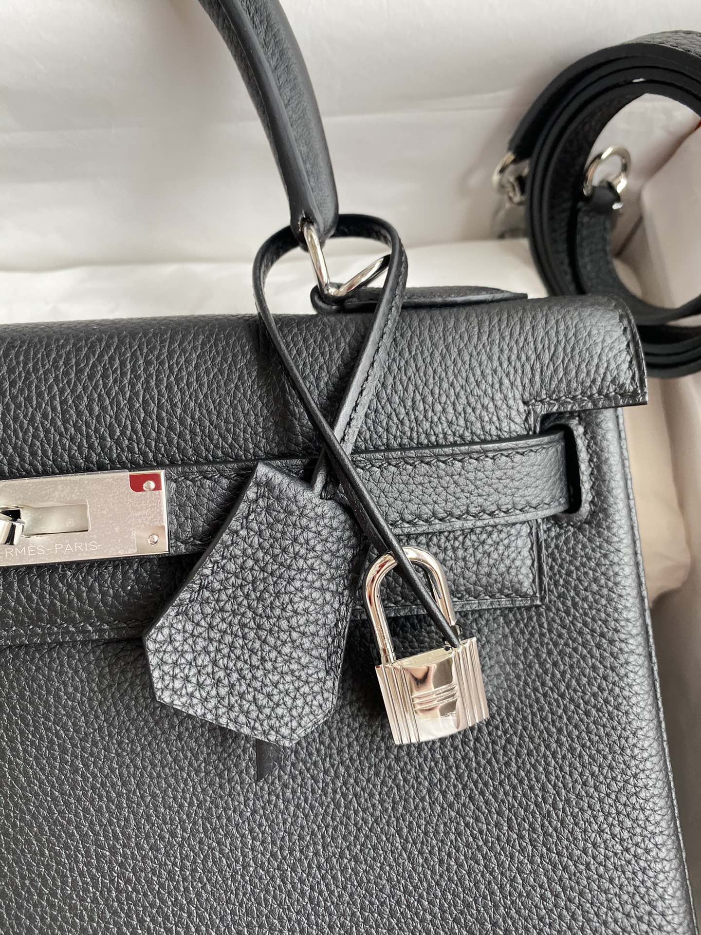 Hermès Kelly 28