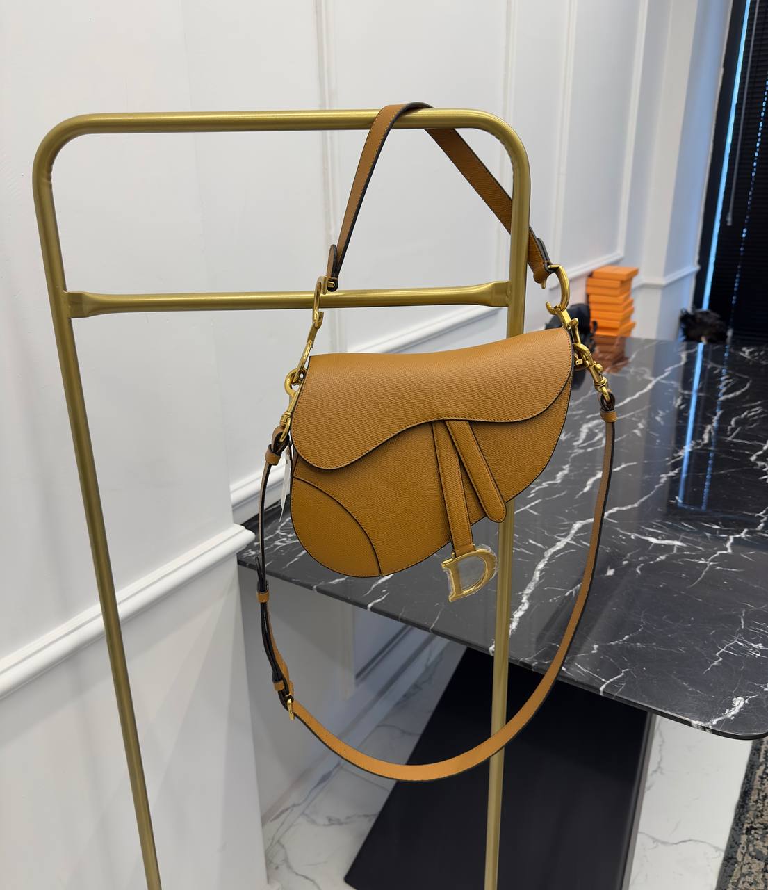 Dior Saddle Bag mit Trageriemen