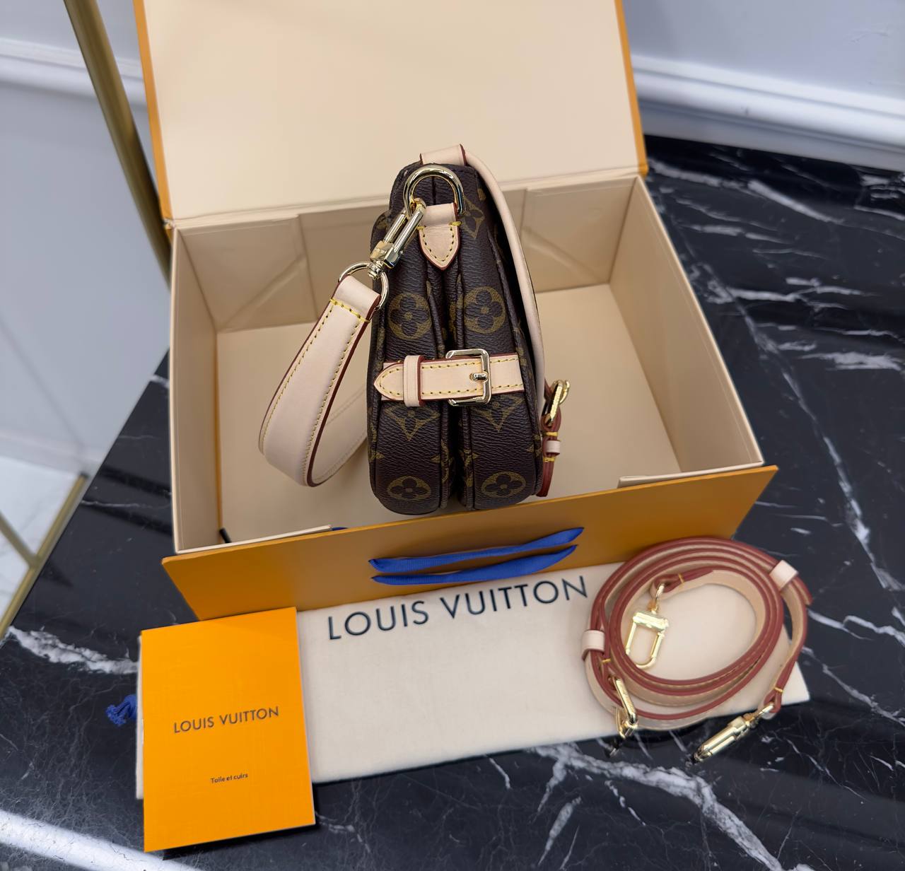 Louis Vuitton Saumur